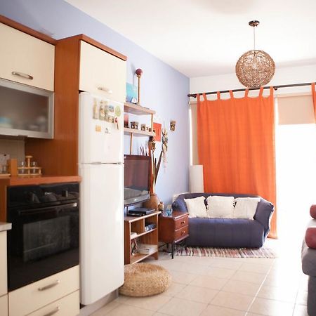Aquarian Beachfront Apartment ลาร์นาคา ภายนอก รูปภาพ