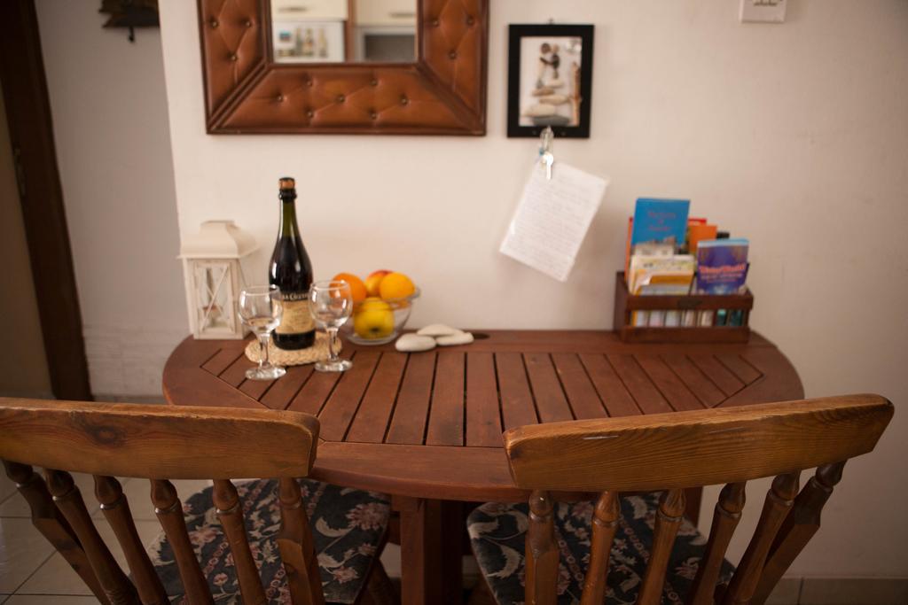 Aquarian Beachfront Apartment ลาร์นาคา ภายนอก รูปภาพ
